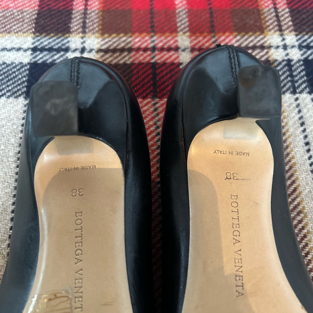 Bottega Veneta black leather pump - Picture 6 of 7